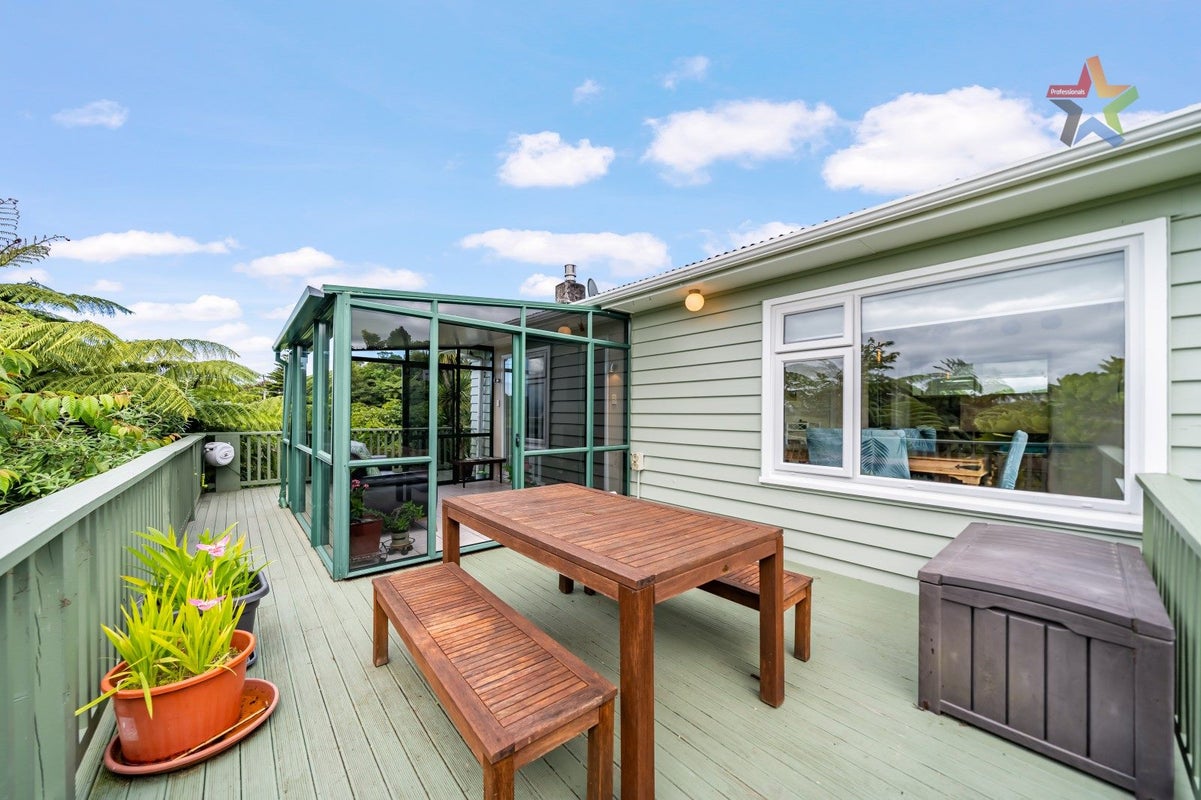 176 Normandale Road, Normandale, Lower Hutt - Carousel 1