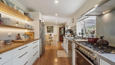 41 Waimoko Glen, Swanson, Auckland - Carousel 1