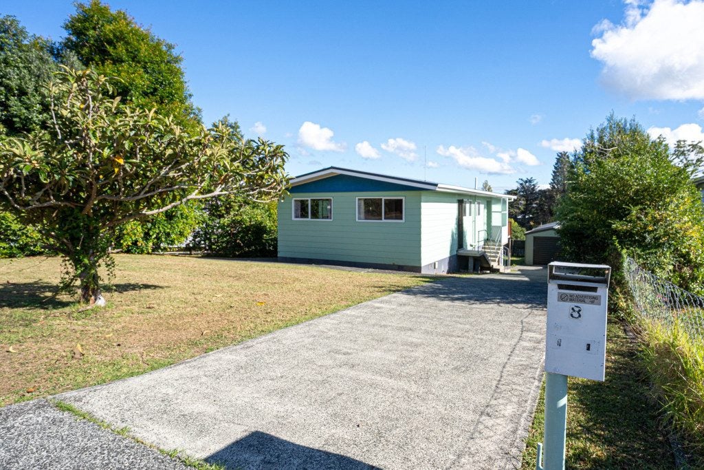 8 Earls Place, Onerahi, Whangarei - Carousel 1