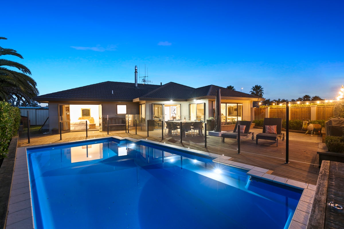 3 Lamia Grove, Papamoa Beach, Papamoa - Carousel 1