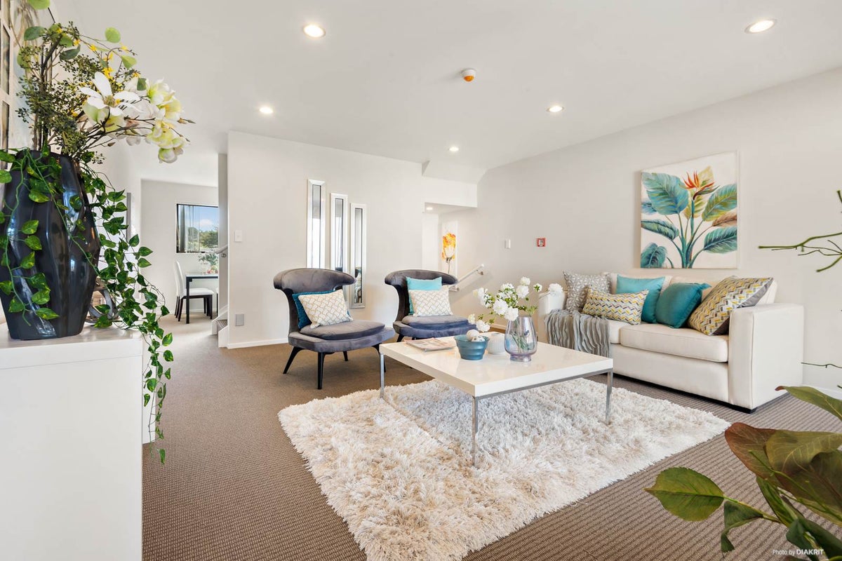 27/5 Perekia Street, Albany, Auckland - Carousel 2