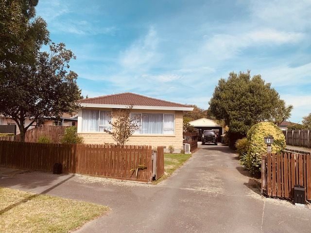9 Daytona Place, Parklands, Christchurch - Carousel 1