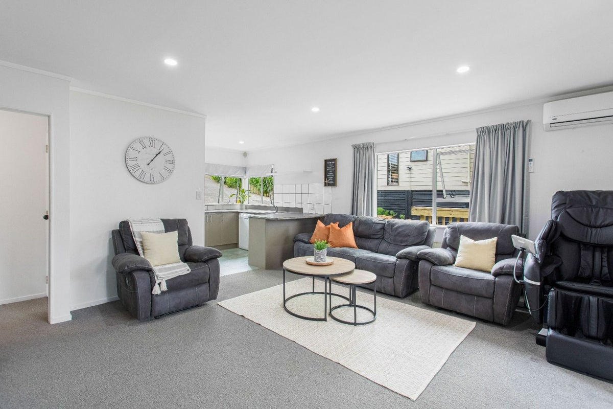 175C Hibiscus Coast Highway, Red Beach, Whangaparaoa - Carousel 2