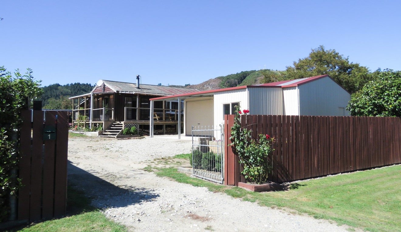 1 Racecourse Road, Reefton, Reefton - Carousel 1