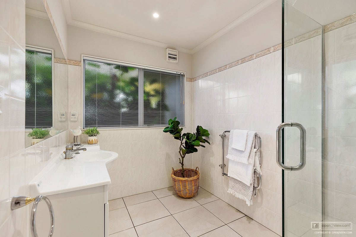 19 Waverton Terrace, Churton Park, Wellington - Carousel 13