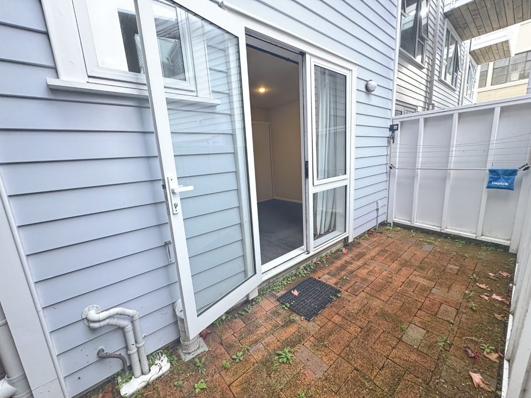 20/35 Pirie Street, Mount Victoria, Wellington - Carousel 23