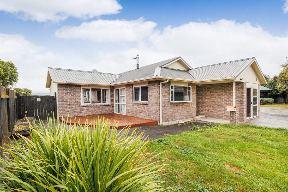 31 Strachan Way, Highbury, Palmerston North - Carousel 1