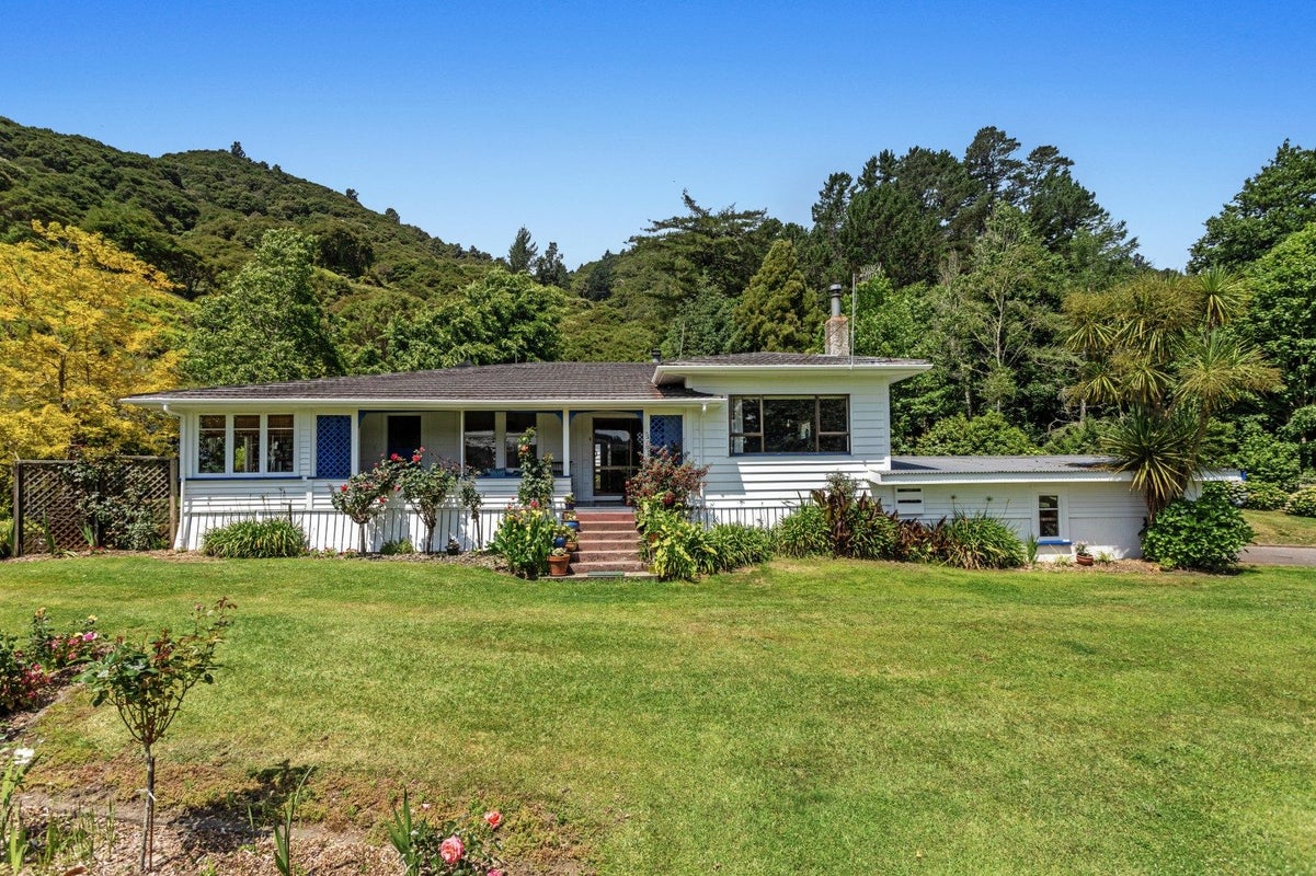 357 Taneatua Road, Taneatua, Whakatane - Carousel 1