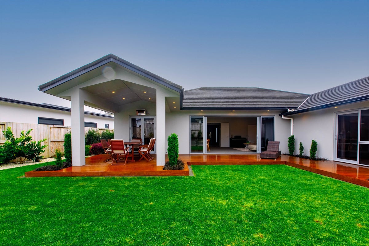 6 Falcon Court, Flagstaff, Hamilton - Carousel 2