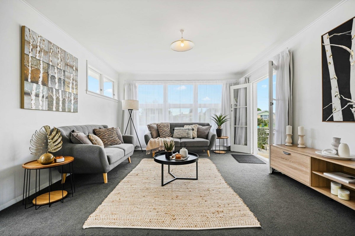 54 Mansel Avenue, Hillcrest, Hamilton - Carousel 2