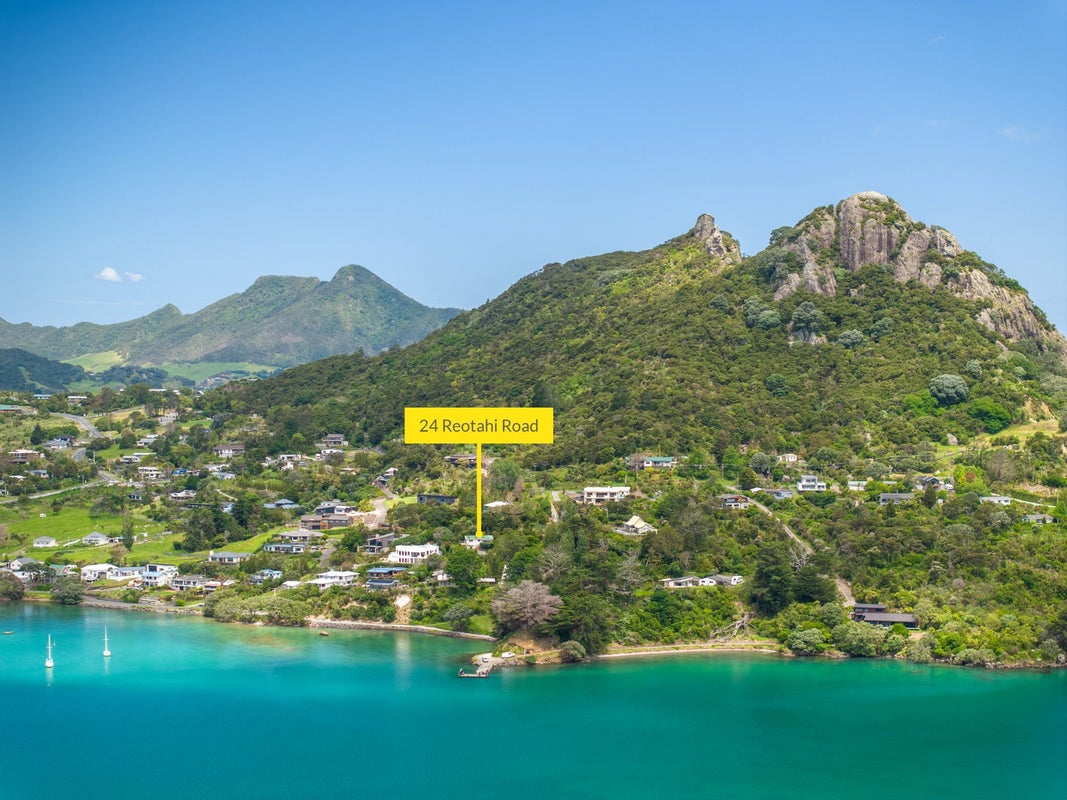 24 Reotahi Road, Whangarei Heads - Carousel 1