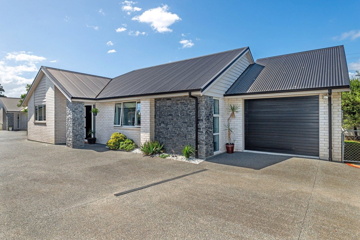 15A Silverstone Place, Lytton West, Gisborne - Carousel 17