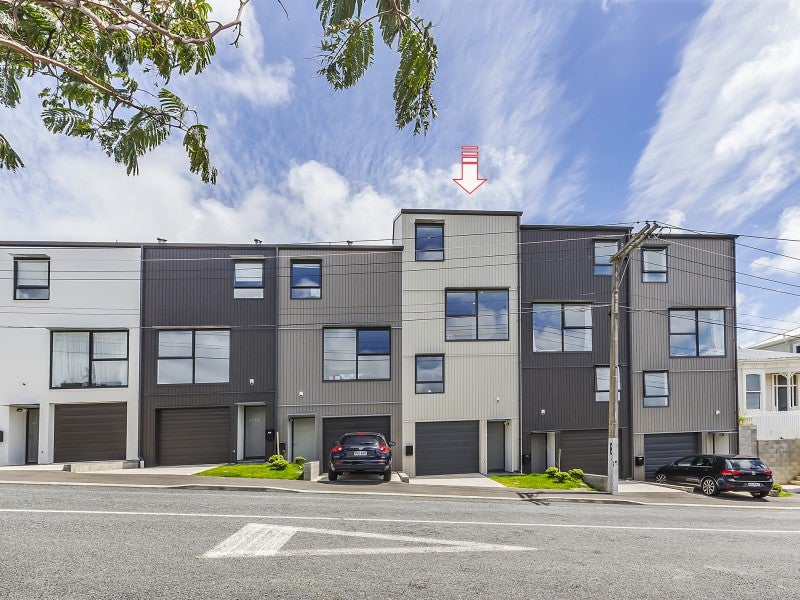 3/12 Stanley Street, Berhampore, Wellington - Carousel 1