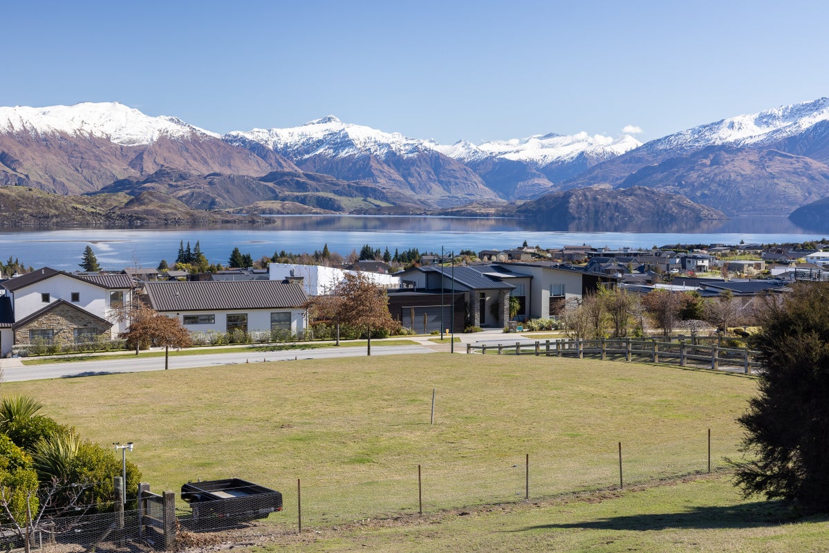 62 Forest Heights, Wanaka - Carousel 1