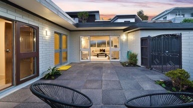 2/22 Belmont Terrace, Milford, Auckland - Carousel 1