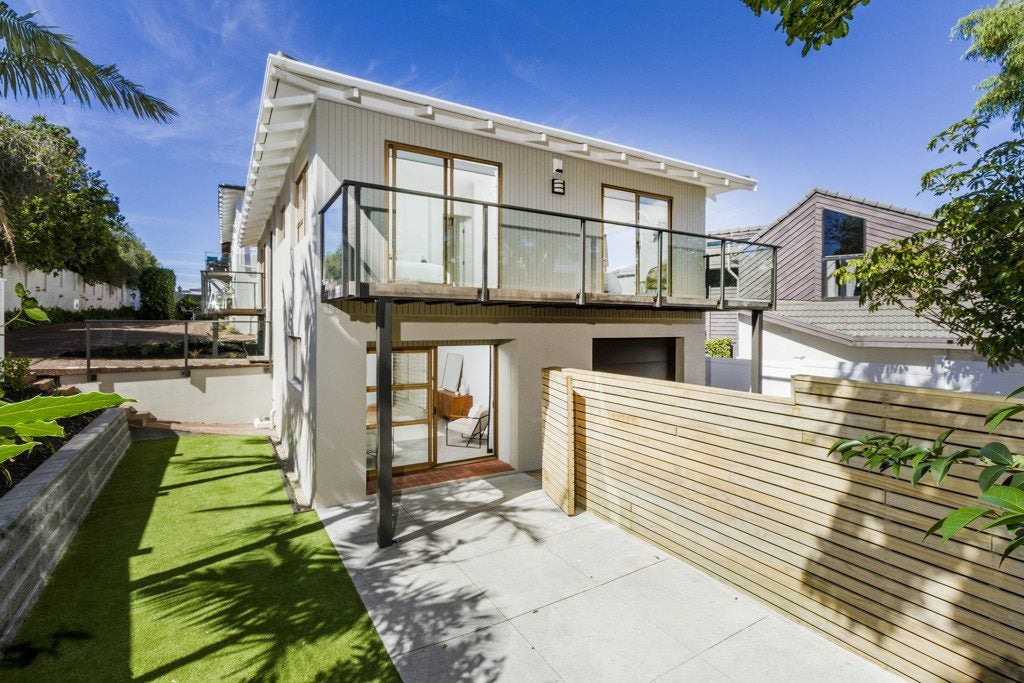 1/23 Beach Road, Mellons Bay, Auckland - Carousel 2