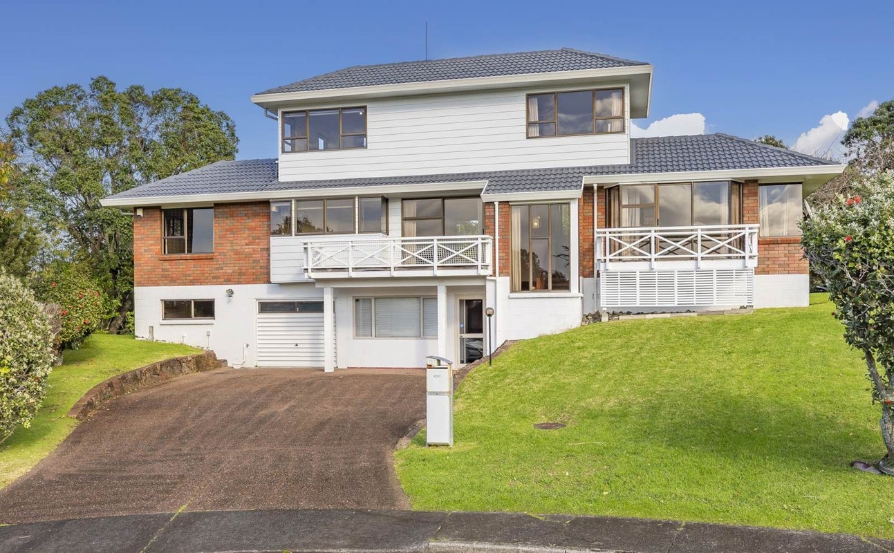 19 Tarahanga Street, Northcote, Auckland - Carousel 2