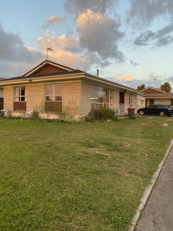 1126A Heaphy Terrace, Fairfield, Hamilton - Carousel 1