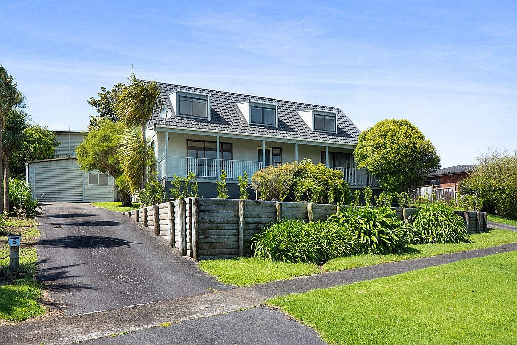 5 Kipling Drive, Whalers Gate, New Plymouth - Carousel 1