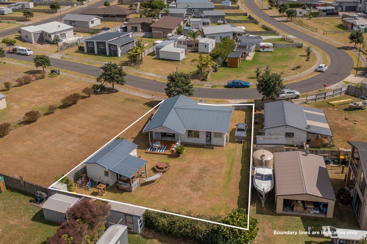 179 Rangiora Crescent, Matarangi, Whitianga - Carousel 1