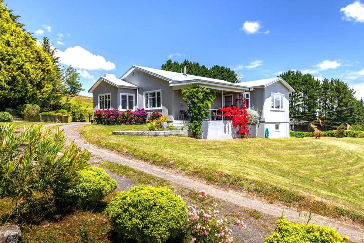 273 Kumuiti Road, Whanganui - Carousel 1