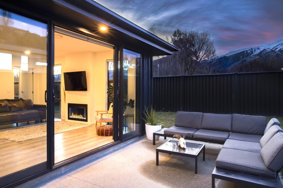 7 Patton Place, Arrowtown, Arrowtown - Carousel 1