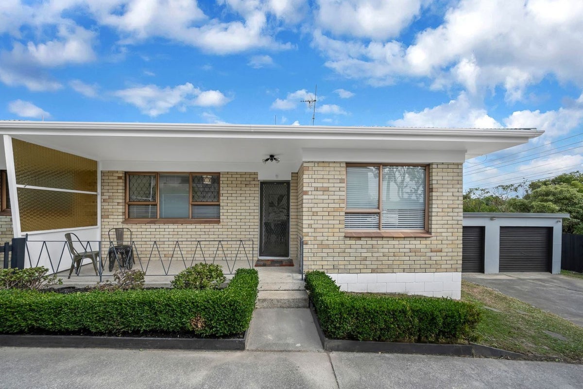 2/52 Butterworth Drive, Glendene, Auckland - Carousel 1
