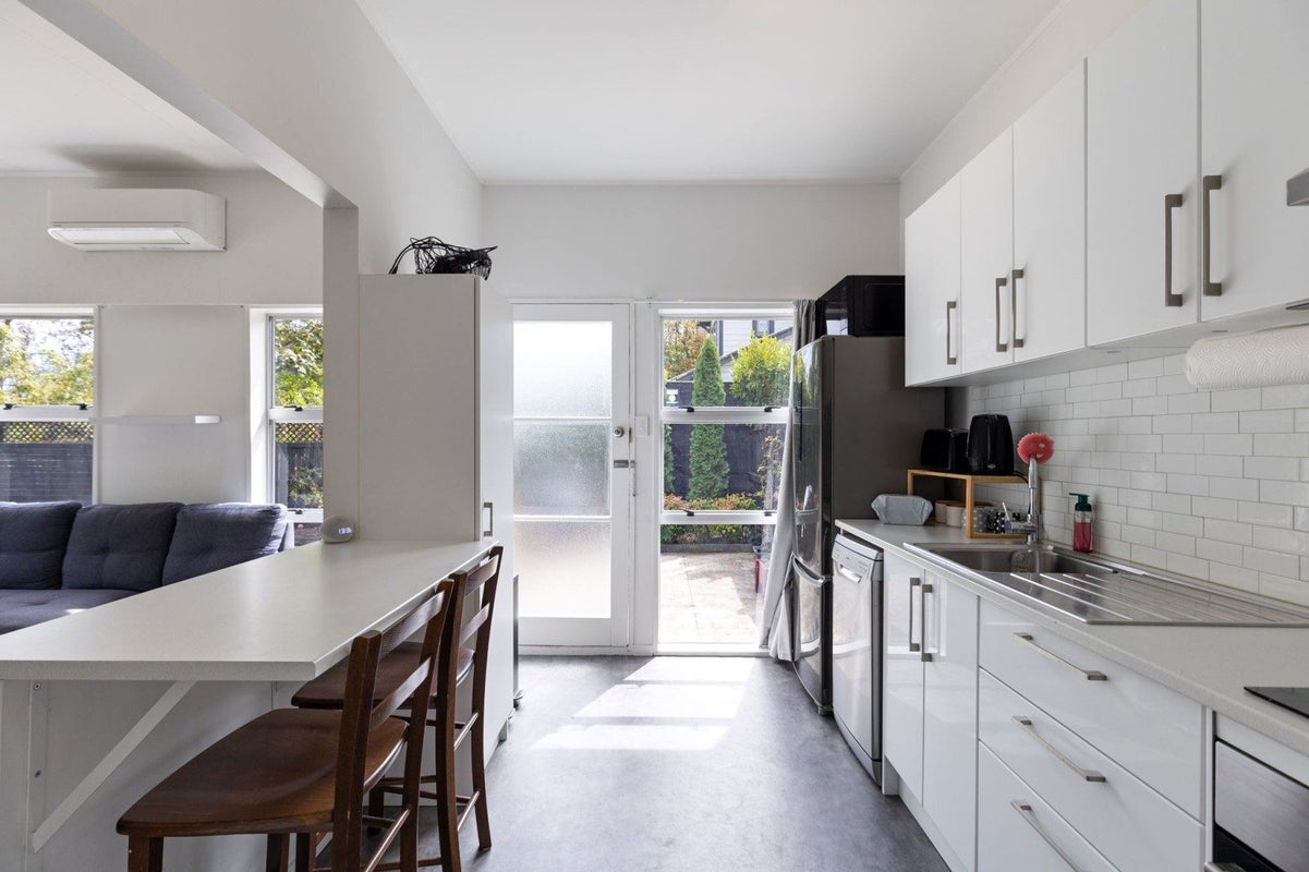 10A Sydney Street, Palmerston North, Palmerston North - Carousel 2