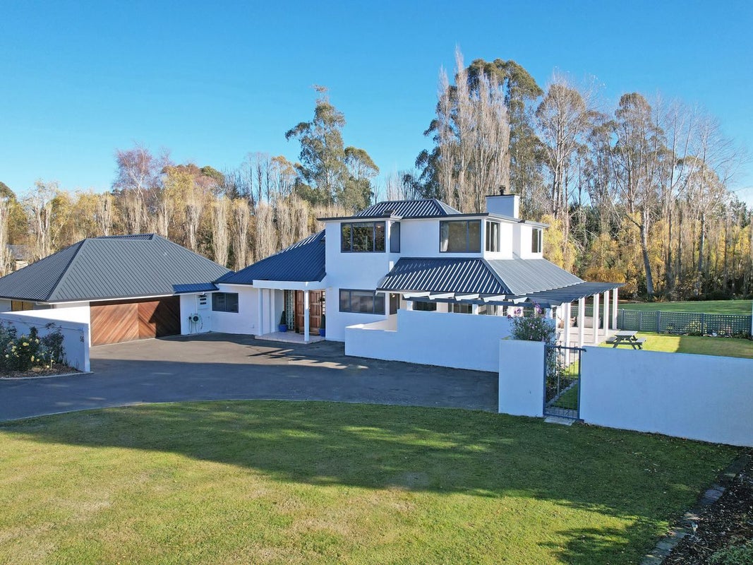 56 Weston Road, Waiareka Junction, Oamaru - Carousel 1