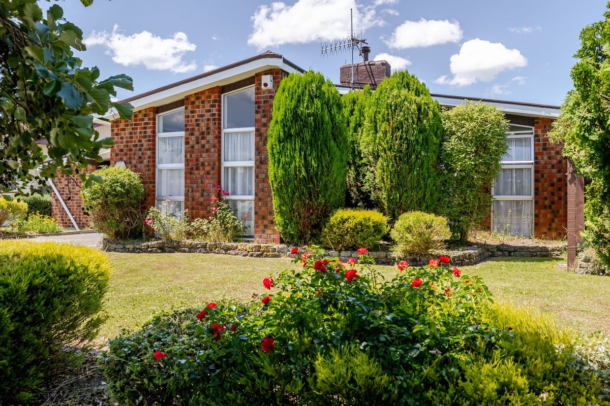 28 Palliser Place, Milson, Palmerston North - Carousel 1