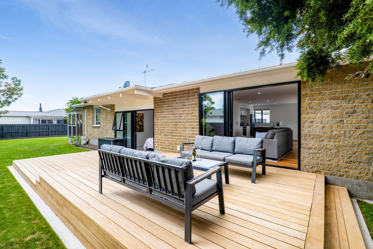 295D Huatoki Street, Upper Vogeltown, New Plymouth - Carousel 1