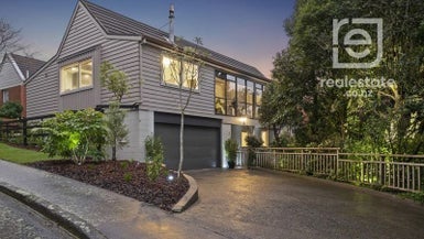 8 Shotter Street, Karori, Wellington - Carousel 1