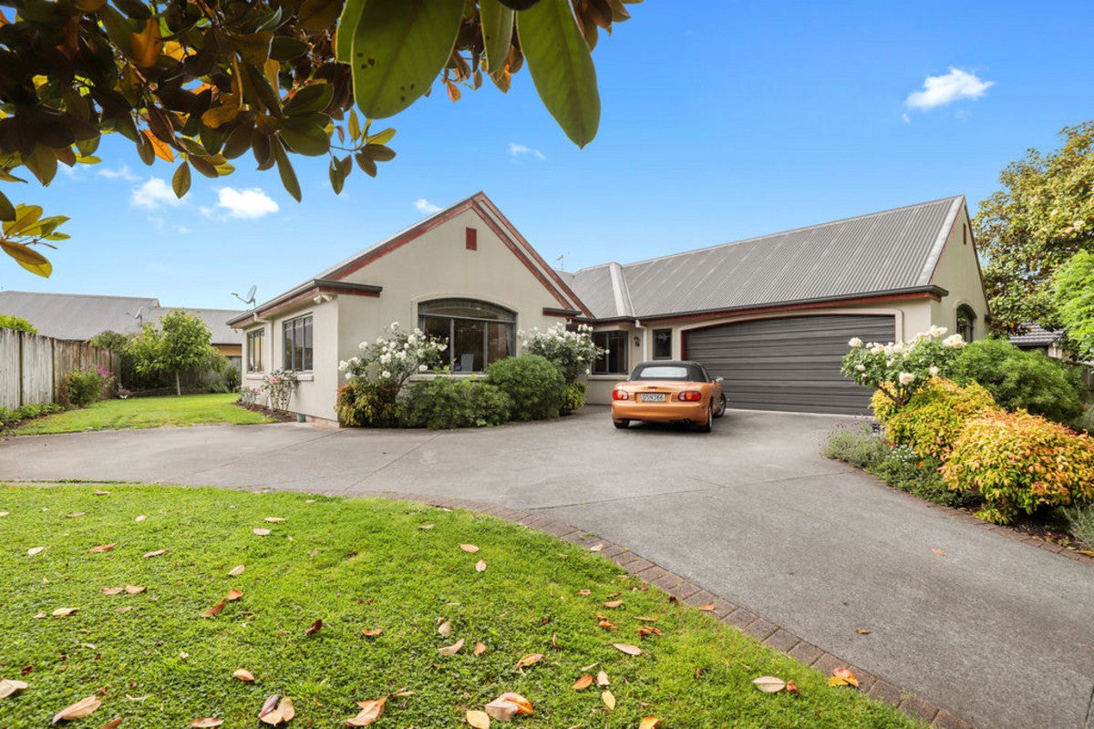 10 Alconbury Drive, Rototuna North, Hamilton - Carousel 18