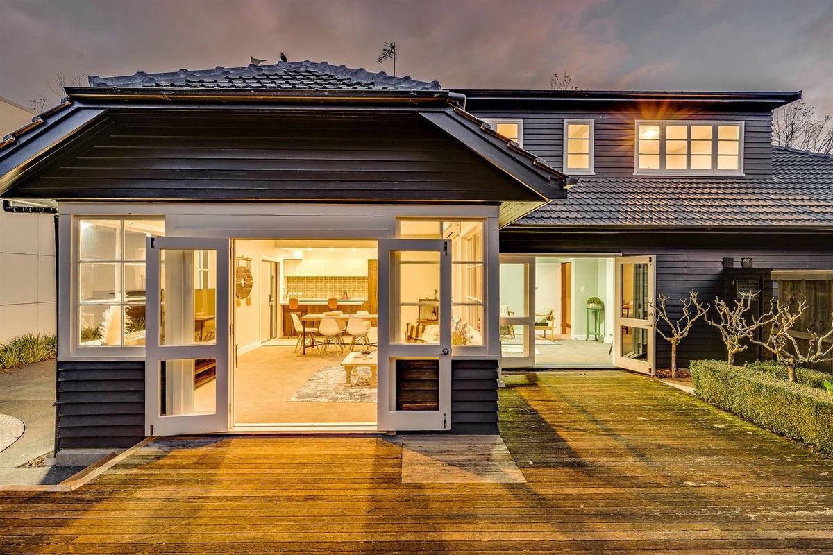 40 Newnham Terrace, Upper Riccarton, Christchurch - Carousel 2