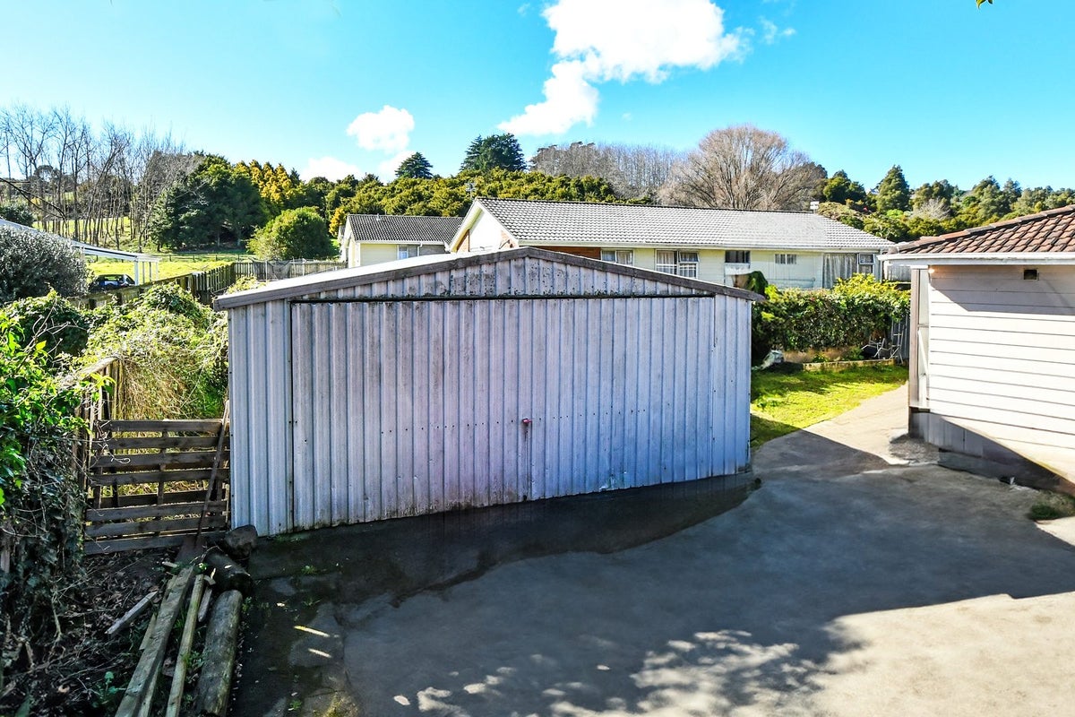 6 Redcrest Avenue, Red Hill, Papakura - Carousel 10