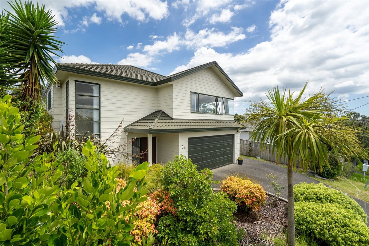 8A Aeroview Drive, Beach Haven, Auckland - Carousel 1
