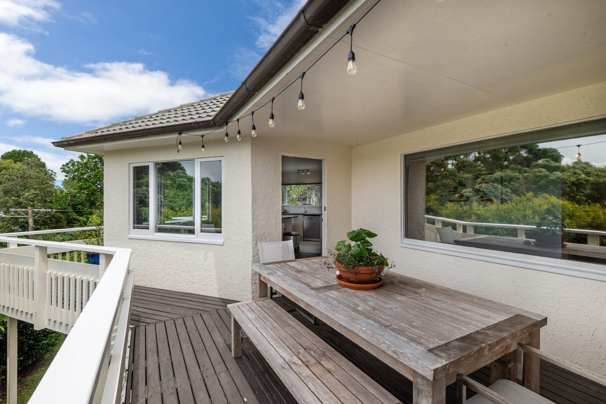 27 Creamer Avenue, Belmont, Auckland - Carousel 23