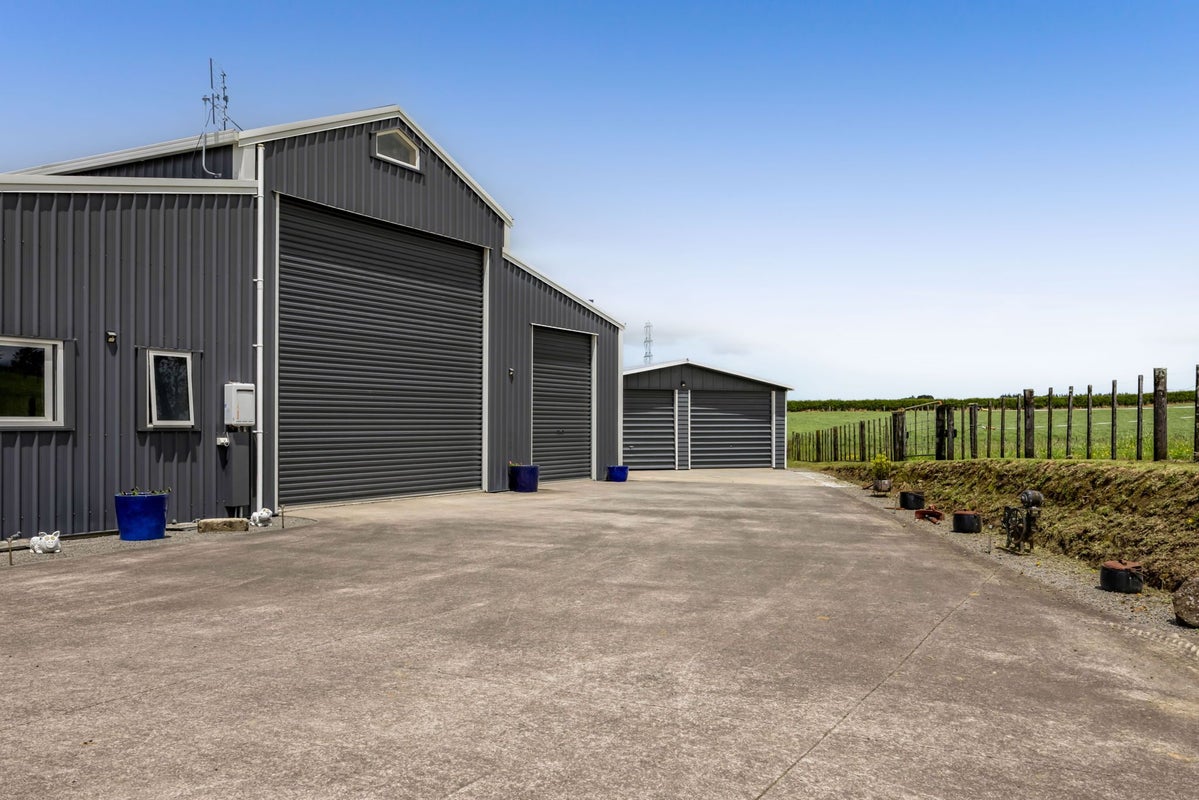 59 Monmouth Road, Pembroke, Stratford - Carousel 2