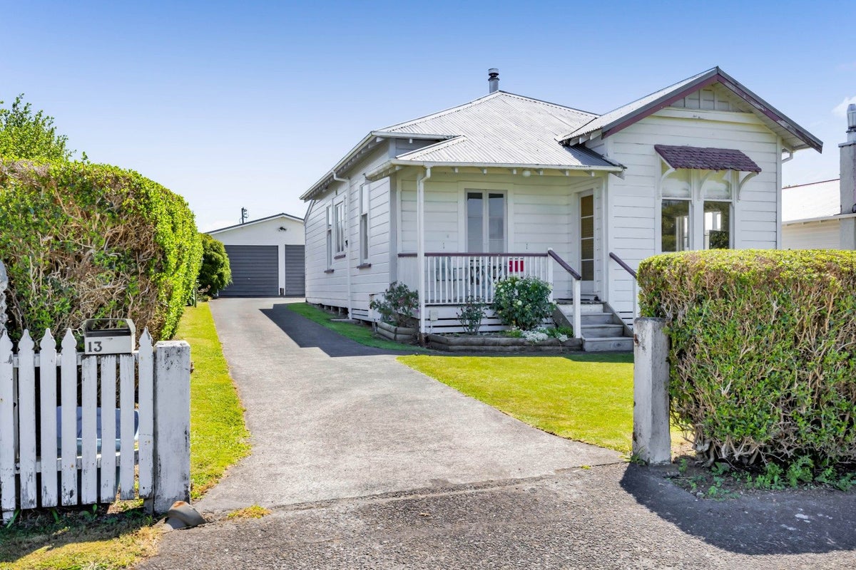 13 Portia Street, Stratford - Carousel 2