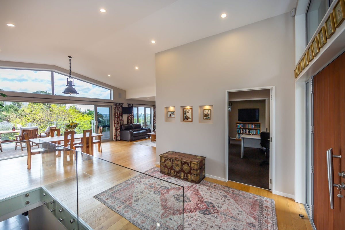 9 Whareora Terrace, Cashmere, Christchurch - Carousel 2