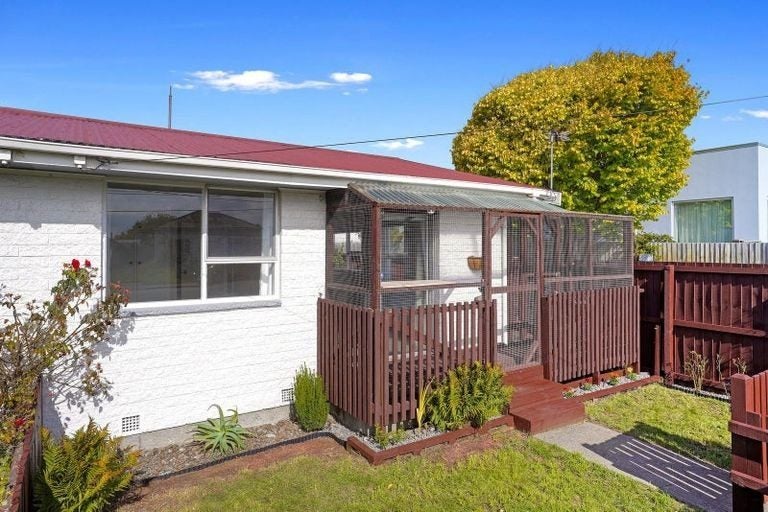 1/374 Pages Road, Aranui, Christchurch - Carousel 1