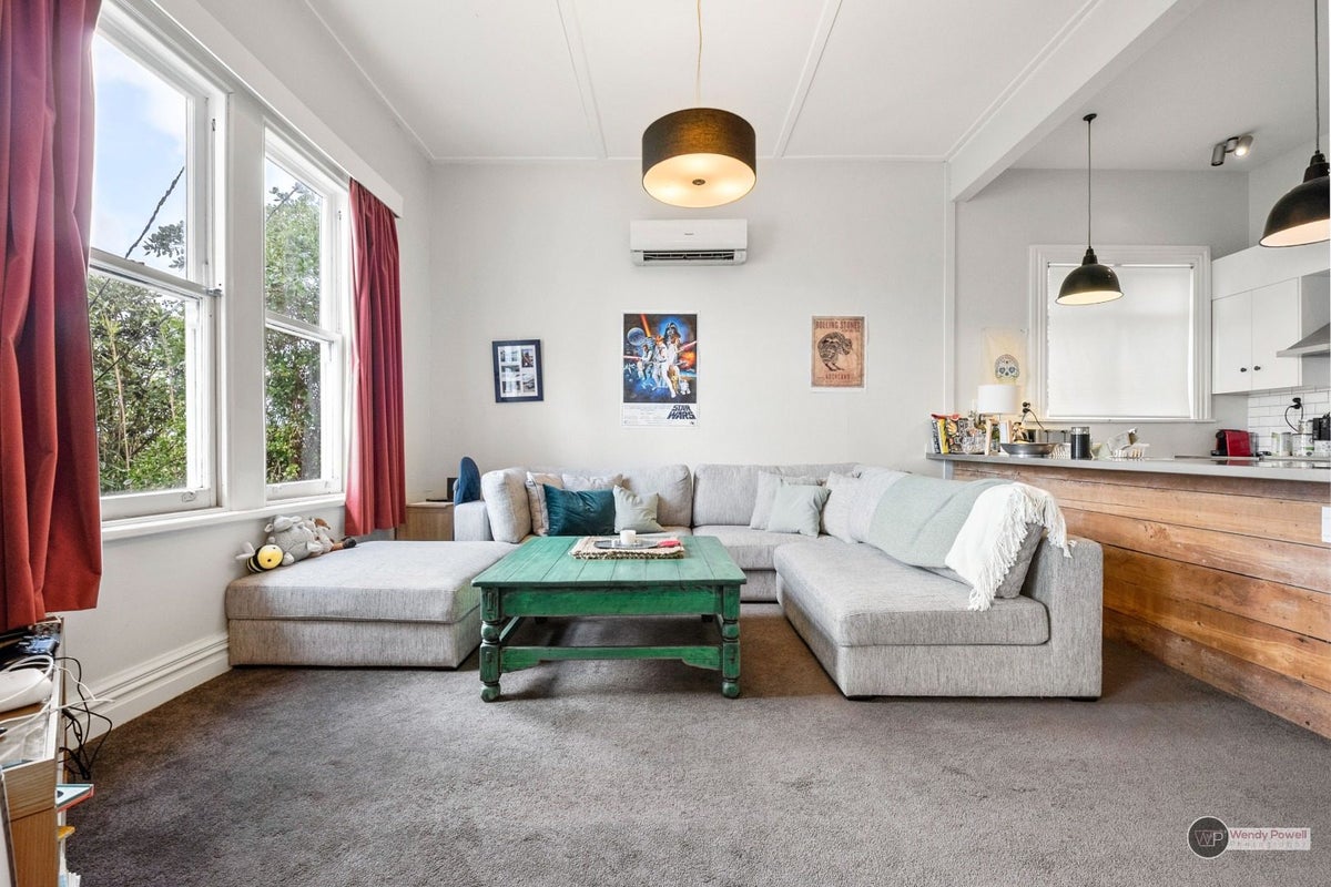 1 Fairview Crescent, Kelburn, Wellington - Carousel 2