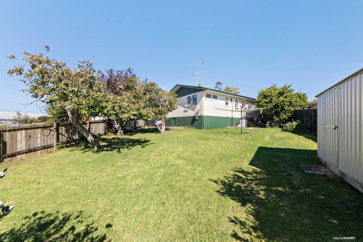 30 Kirby Street, Glendene, Auckland - Carousel 2
