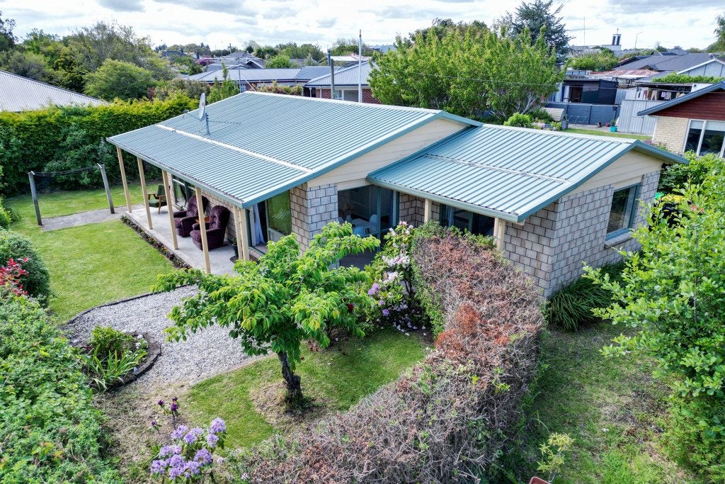 131/131A Lorn Street, Glengarry, Invercargill - Carousel 1