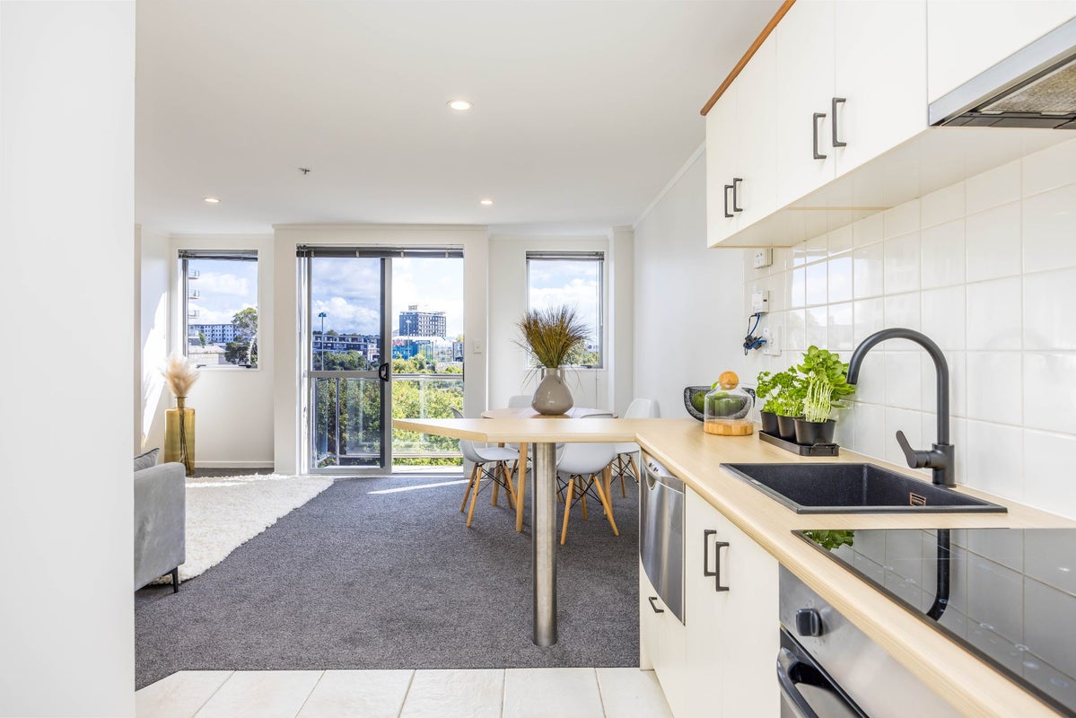 4C/127 Grafton Road, Grafton, Auckland - Carousel 1