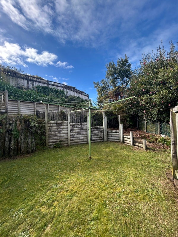 17 Ballantrae Place, Highlands Park, New Plymouth - Carousel 13