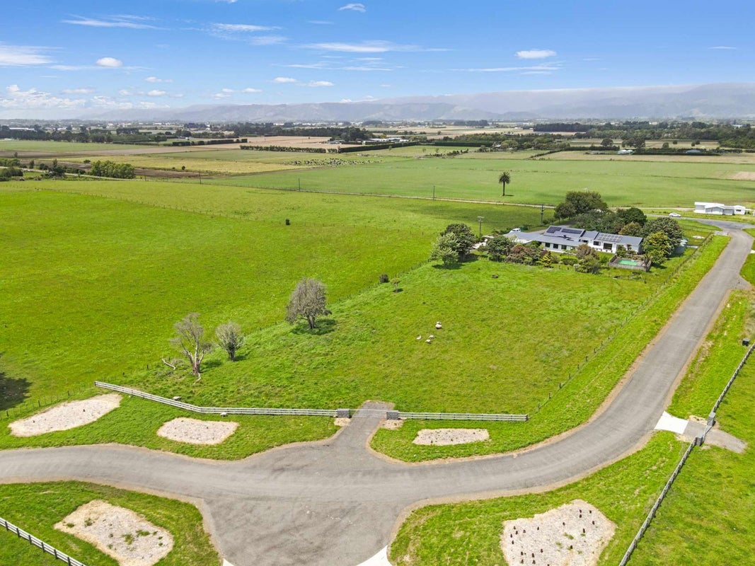20 Whio Grove, Hokio Beach, Levin - Carousel 2