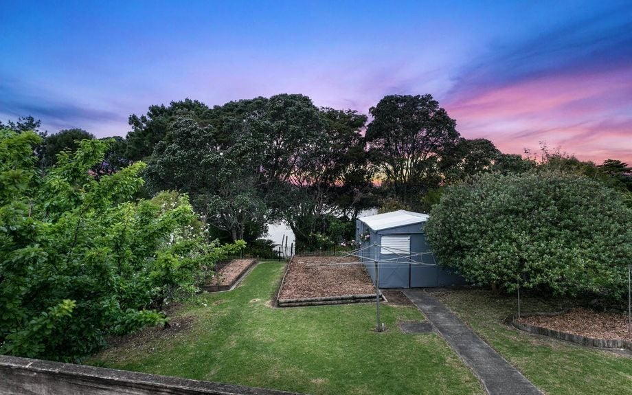 37 Beaubank Road, Kelston, Auckland - Carousel 14