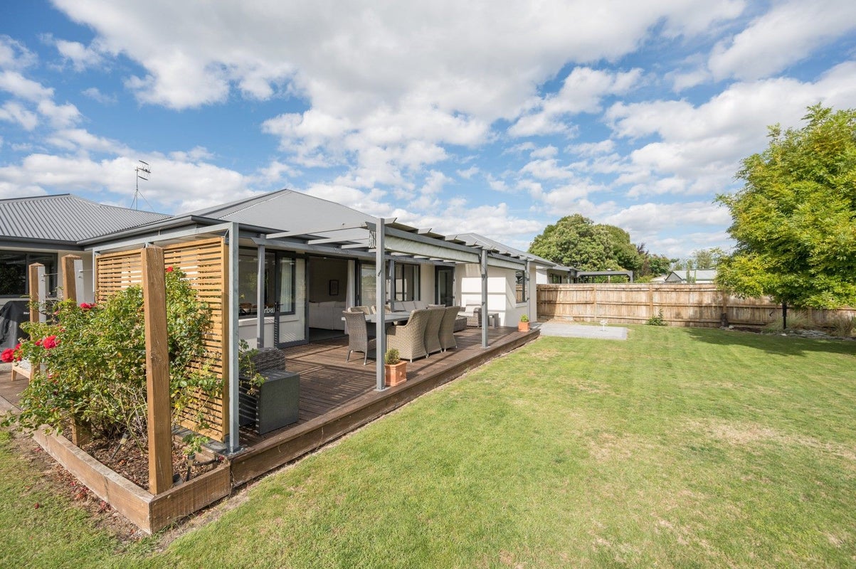 19 Ben Nevis Crescent, Brightwater - Carousel 2