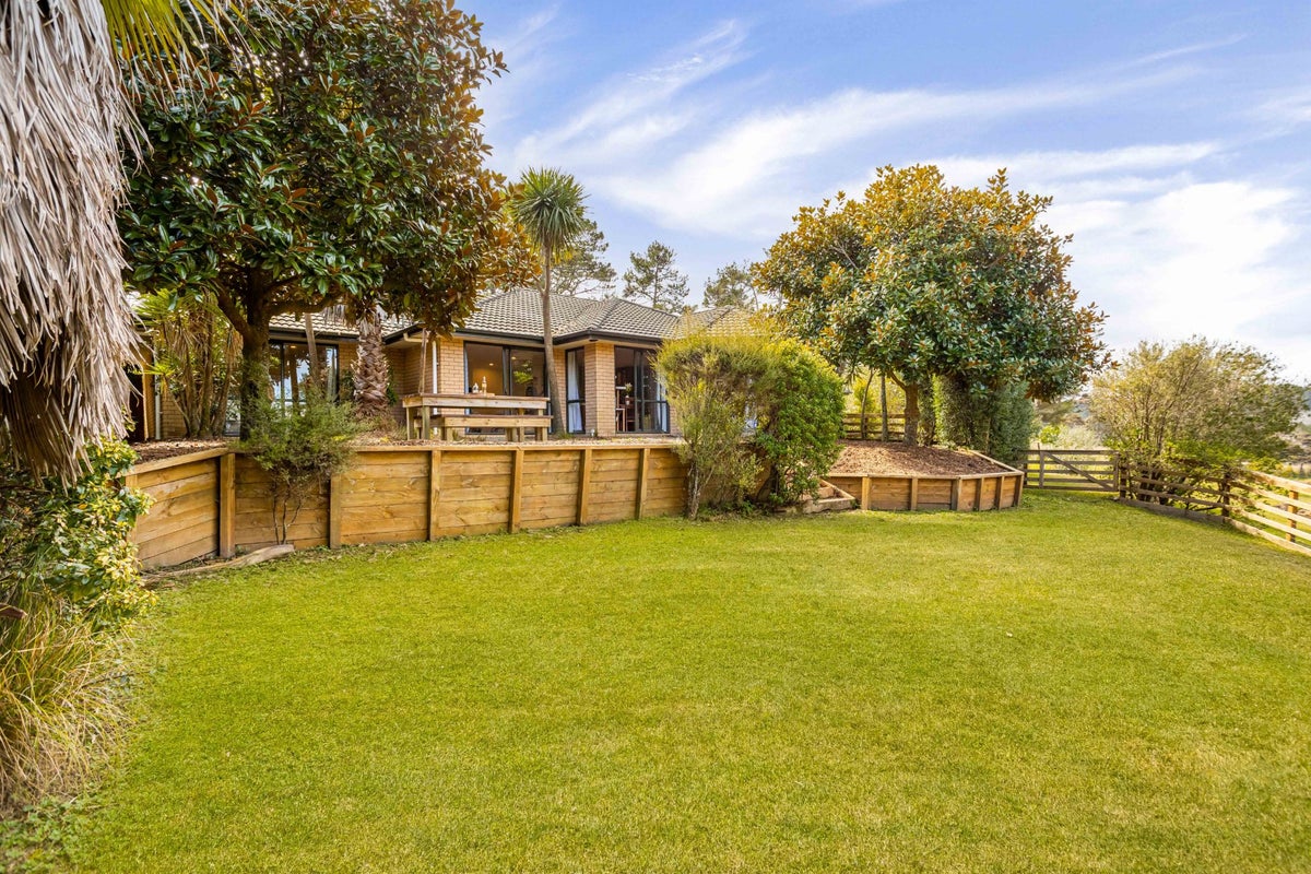 27 Zanders Rd, Waimauku , Auckland - Carousel 2